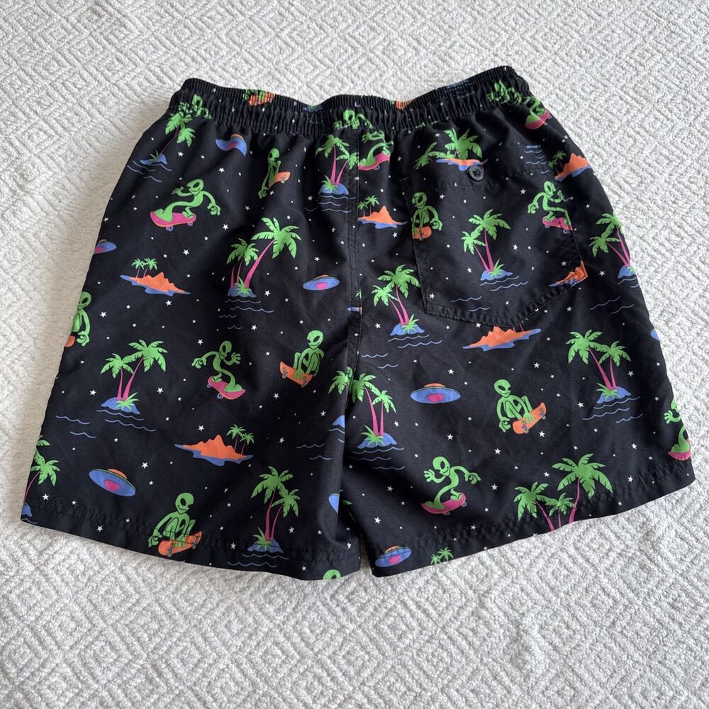 NO BOUNDARIES Men’s Sz S Swim Shorts Trunks Drawstring Mesh Liner •Skating Alien